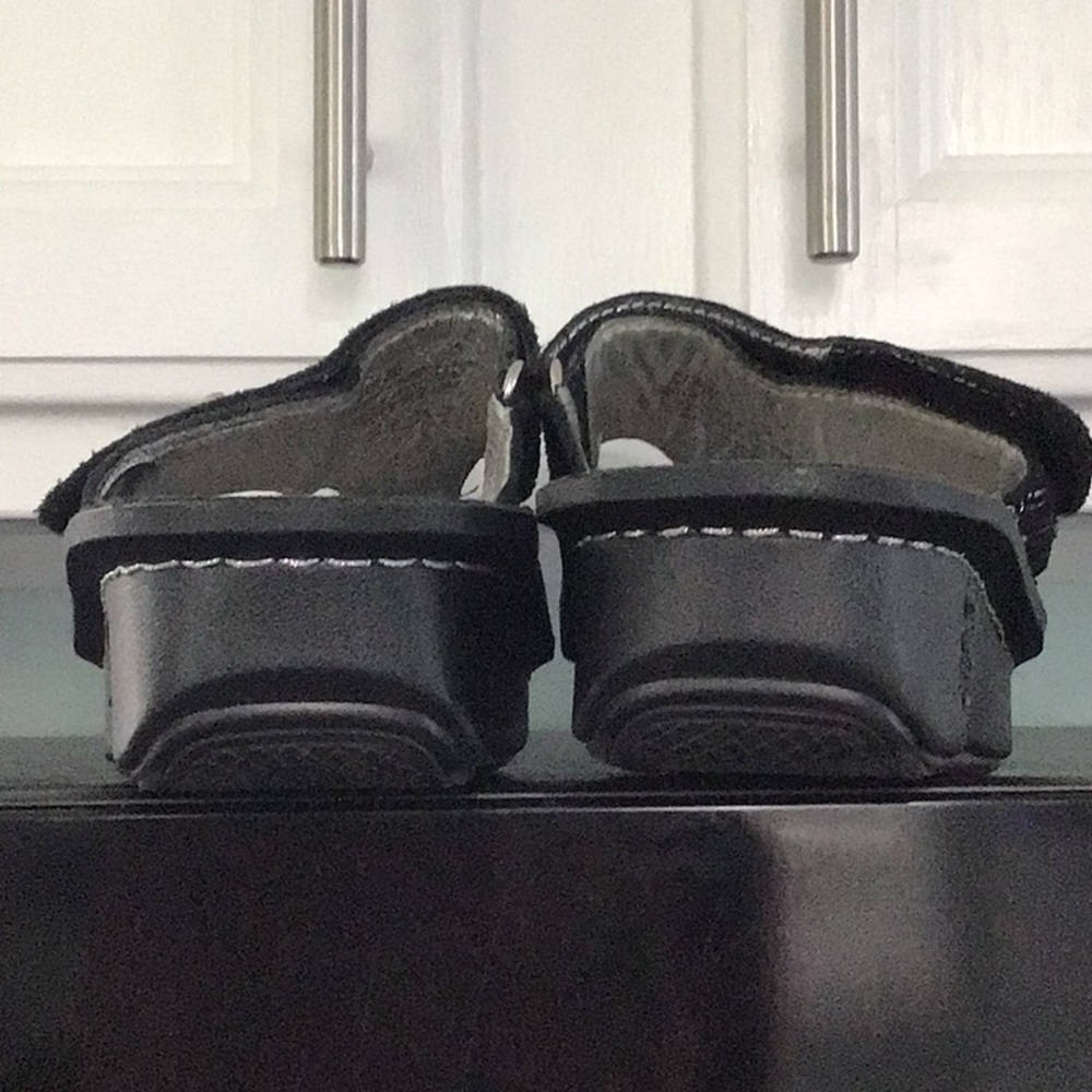 Alegria Brand Carina Chained Black Sandals w/Silver Size 39 Good Used Condition - Picture 4 of 5